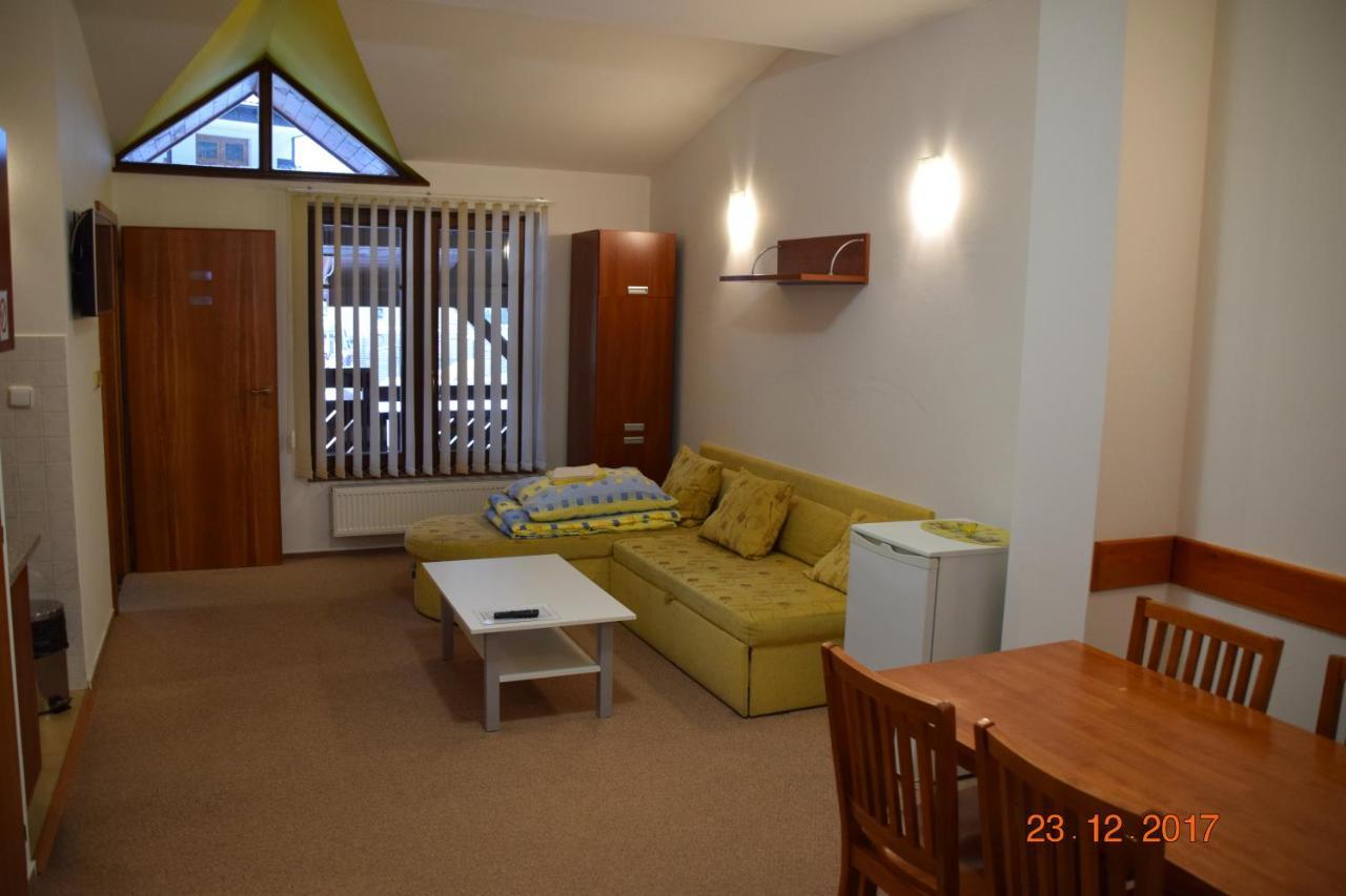 Apartmany Biela Put 17 - 18 เดมานอฟสกา โดลินา ภายนอก รูปภาพ