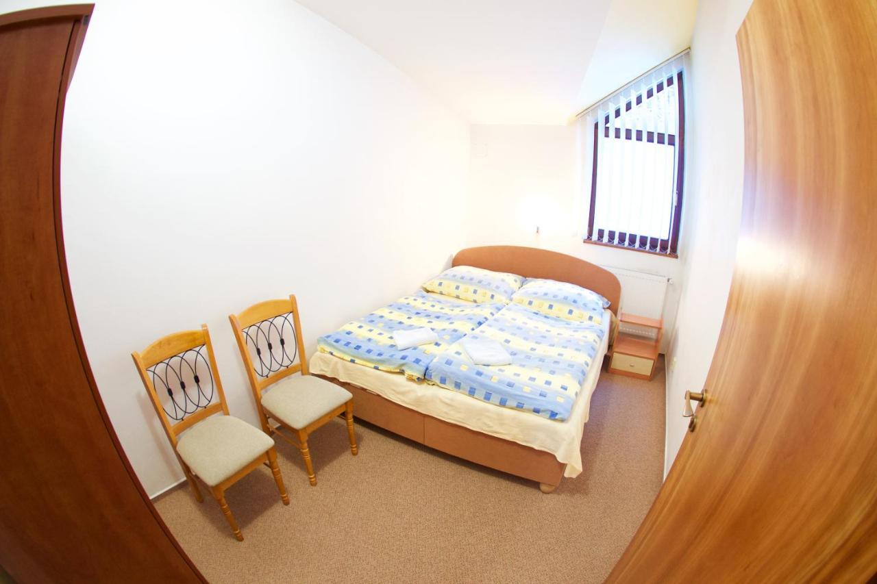 Apartmany Biela Put 17 - 18 เดมานอฟสกา โดลินา ภายนอก รูปภาพ