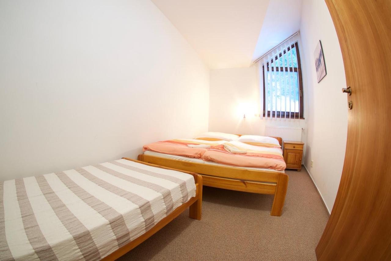 Apartmany Biela Put 17 - 18 เดมานอฟสกา โดลินา ภายนอก รูปภาพ