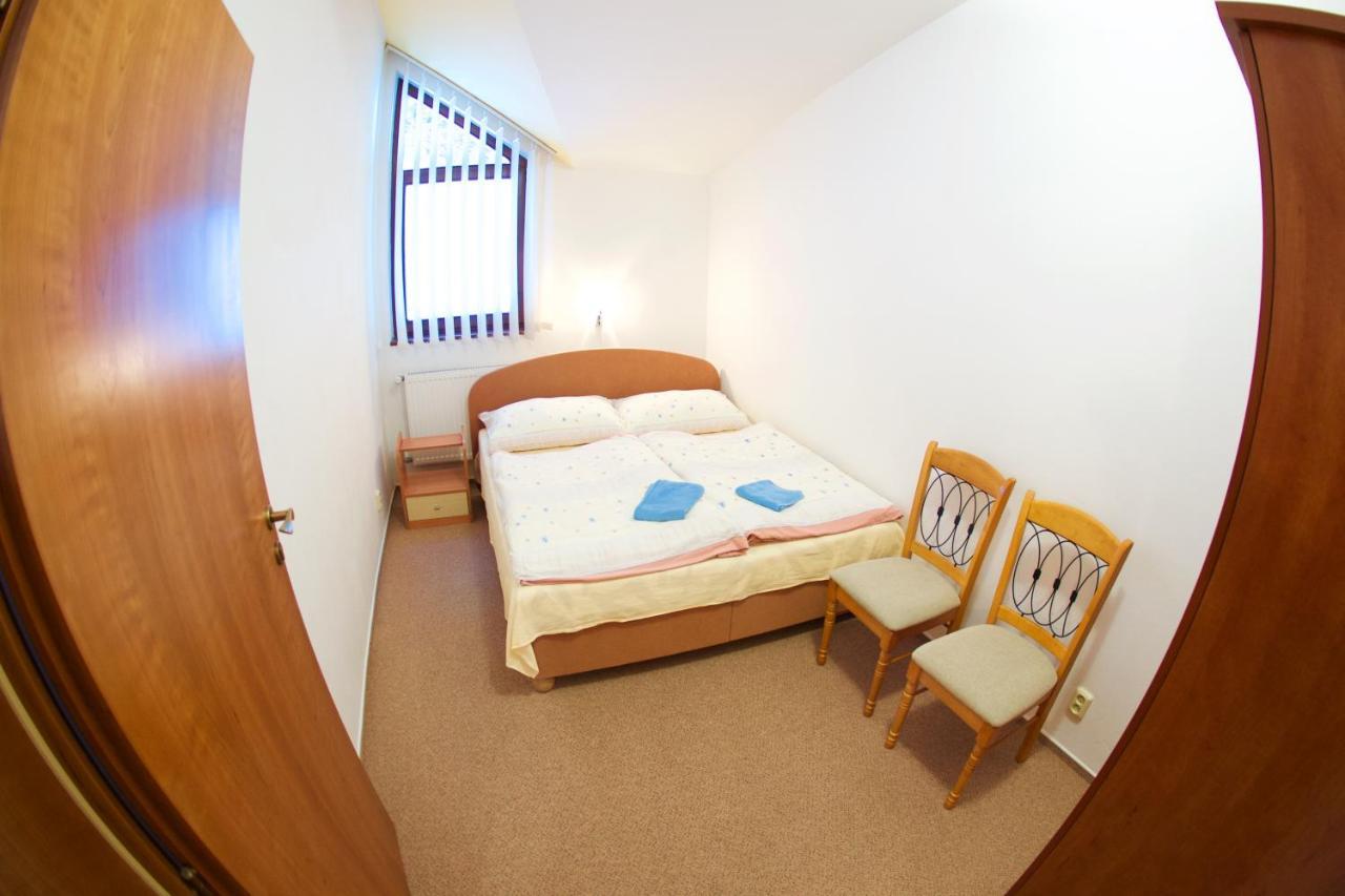 Apartmany Biela Put 17 - 18 เดมานอฟสกา โดลินา ภายนอก รูปภาพ