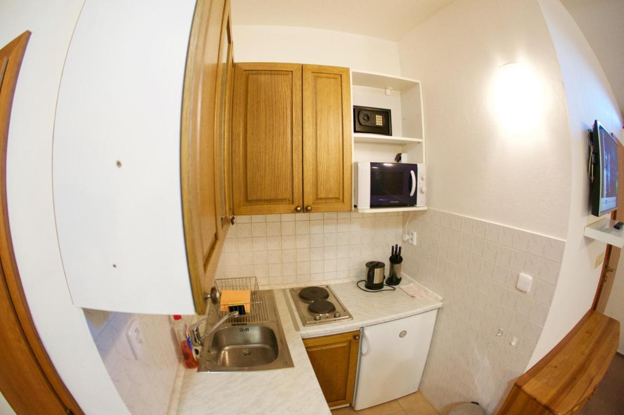 Apartmany Biela Put 17 - 18 เดมานอฟสกา โดลินา ภายนอก รูปภาพ